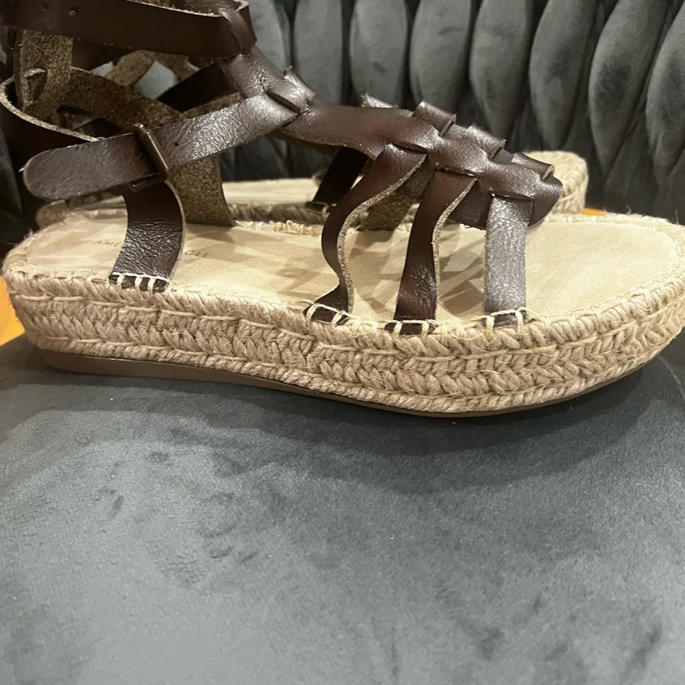 *NWOT* American Eagle Outfitters Dark Brown Espadrille Sandals - Picture 1 of 3